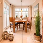 Ferienhaus Meeresrauschen 2 *